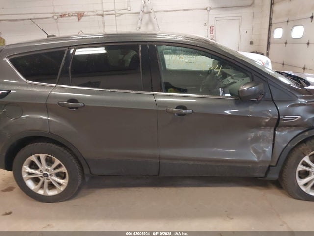 1FMCU9G90HUC96633 Ford ESCAPE SE