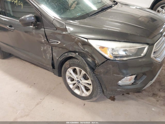 1FMCU9G90HUC96633 Ford ESCAPE SE