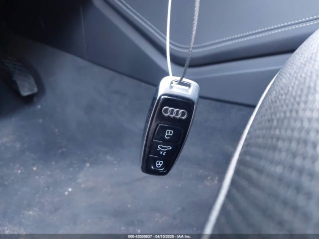 2019 AUDI A7 WAUV2AF25KN108812 Photo 10