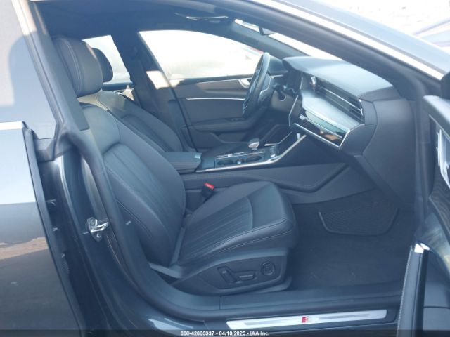 2019 AUDI A7 WAUV2AF25KN108812 Photo 4