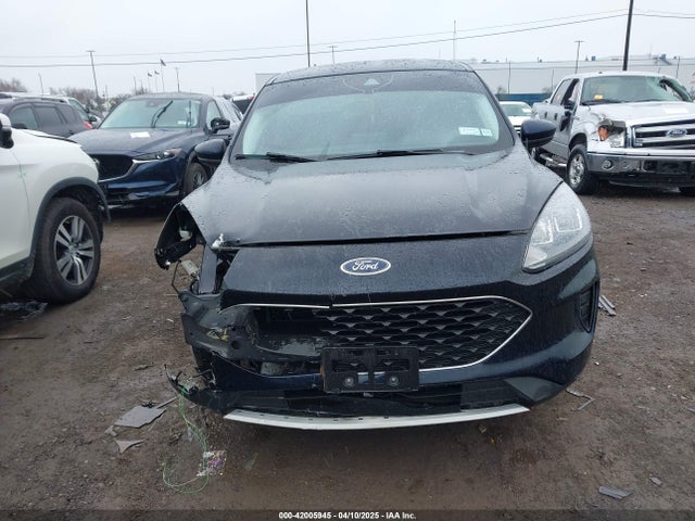 1FMCU9G63MUB17887 Ford ESCAPE SE