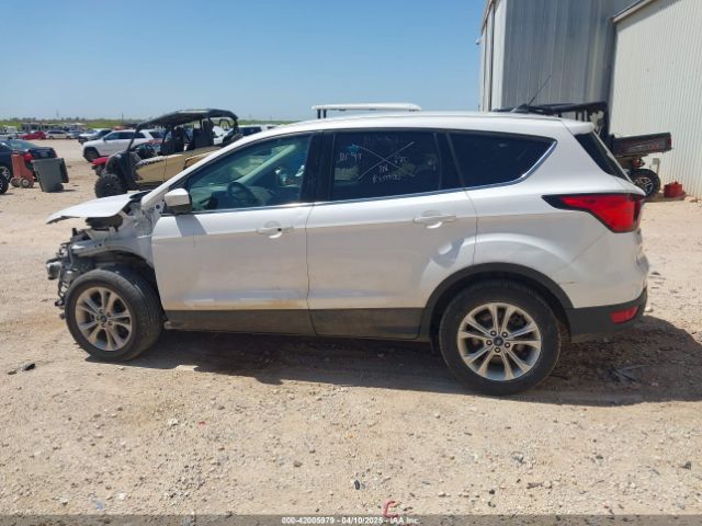 1FMCU0GD5KUA56050 Ford ESCAPE SE