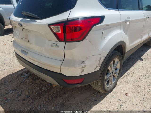 1FMCU0GD5KUA56050 Ford ESCAPE SE