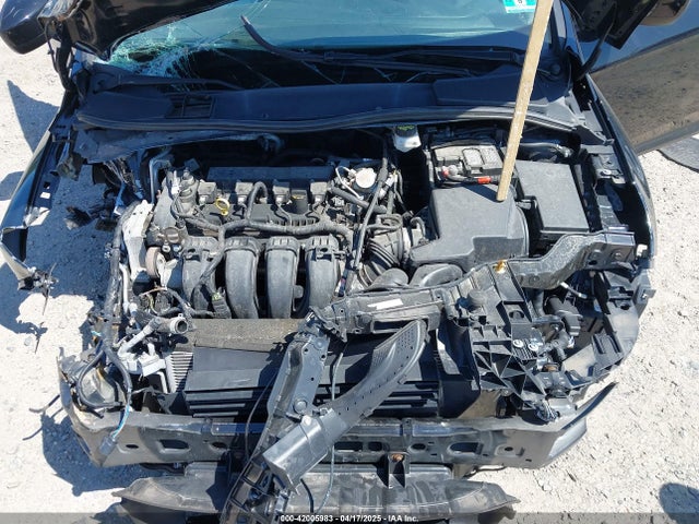 1FADP3K23JL237715 Ford FOCUS SE