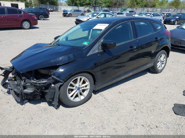 1FADP3K23JL237715 Ford FOCUS SE