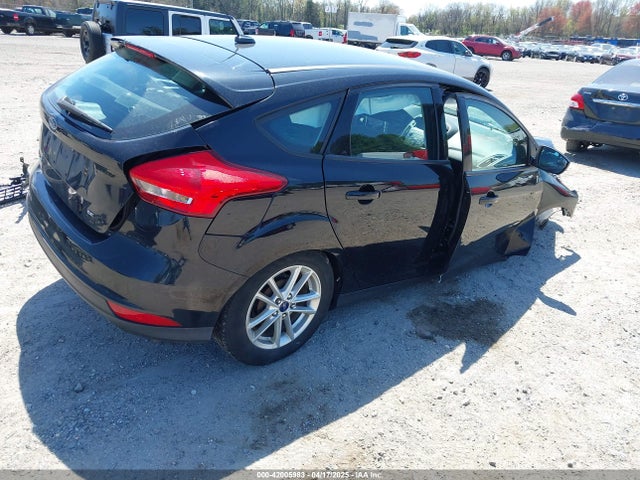 1FADP3K23JL237715 Ford FOCUS SE