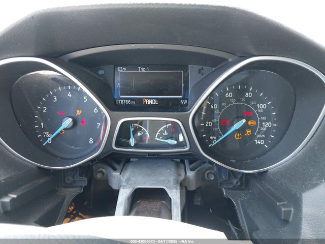 1FADP3K23JL237715 Ford FOCUS SE