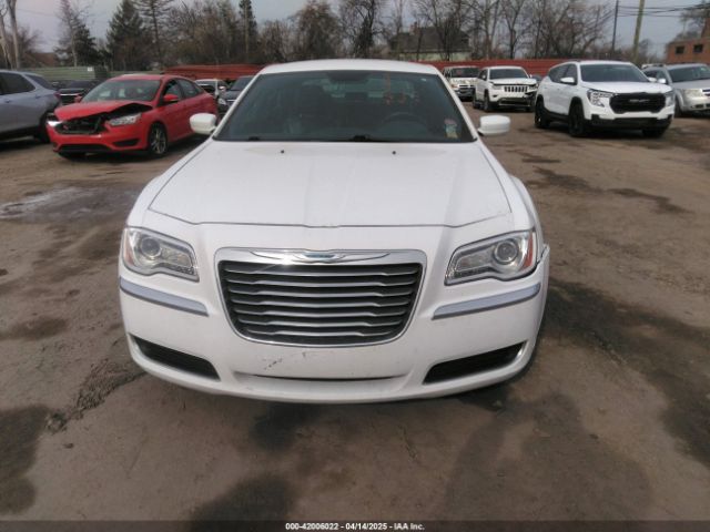 2C3CCAAGXEH171383 Chrysler 300