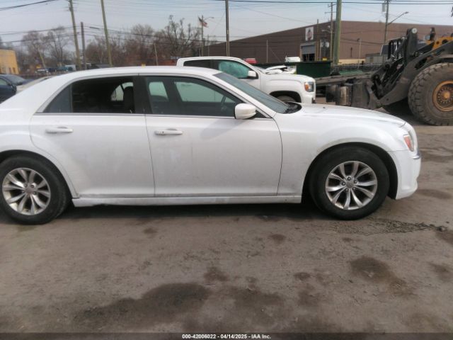 2C3CCAAGXEH171383 Chrysler 300