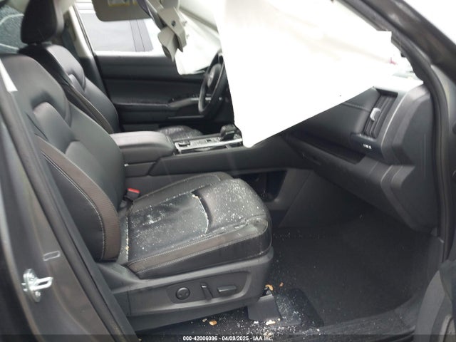 5N1DR3CC8RC233291 Nissan Pathfinder Sl 4wd
