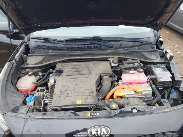 KNDCB3LC5L5442939 KIA NIRO LX