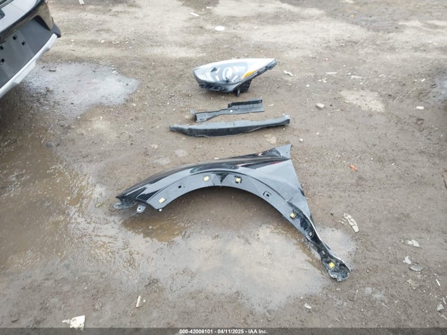 KNDCB3LC5L5442939 KIA NIRO LX