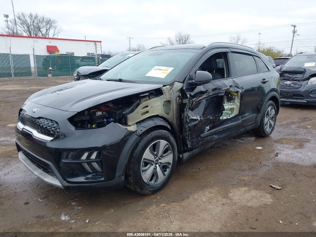 KNDCB3LC5L5442939 KIA NIRO LX