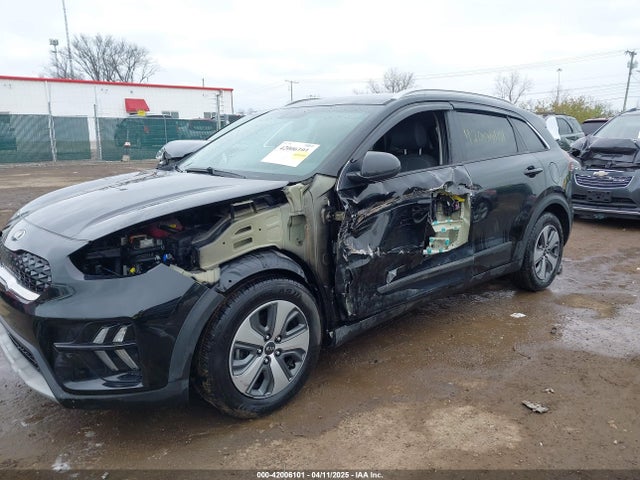 KNDCB3LC5L5442939 KIA NIRO LX