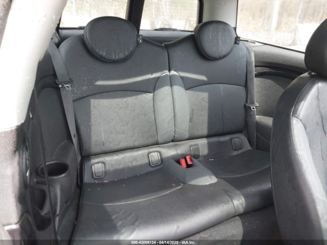 2010 MINI COOPER CLUBMAN WMWML3C58ATX51703 Photo 7