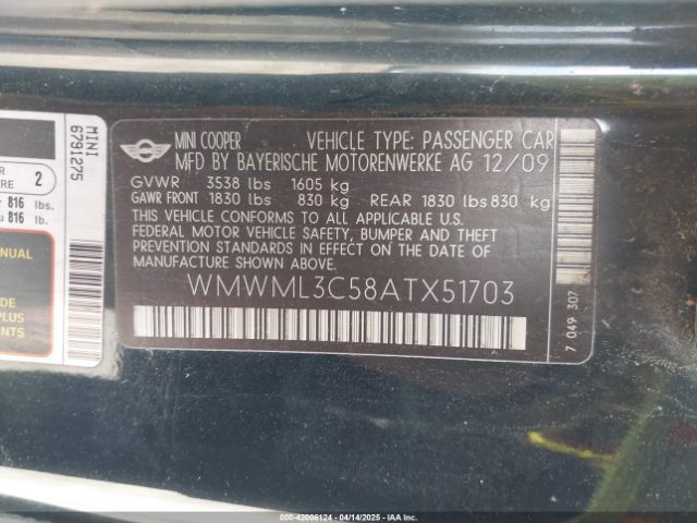 2010 MINI COOPER CLUBMAN WMWML3C58ATX51703 Photo 8