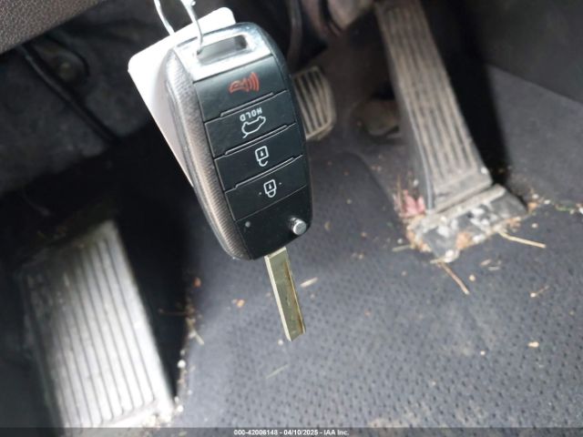 5XYPGDA30KG559460 KIA Sorento 2.4l Lx