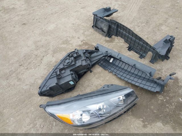 5XYPGDA30KG559460 KIA Sorento 2.4l Lx