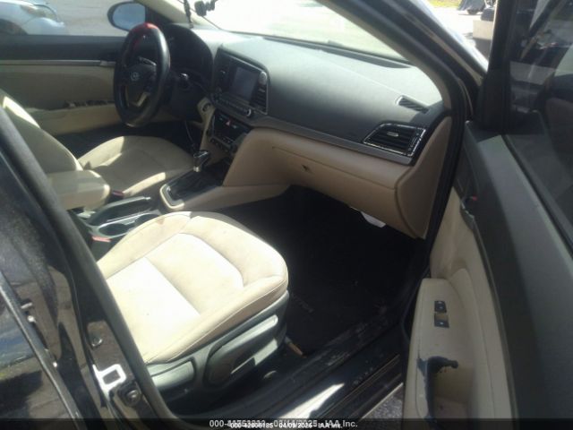 5NPD84LF1HH085687 Hyundai ELANTRA SE