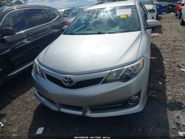 4T1BF1FK2EU302732 Toyota CAMRY SE