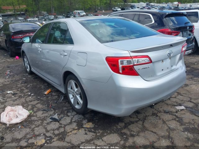 4T1BF1FK2EU302732 Toyota CAMRY SE
