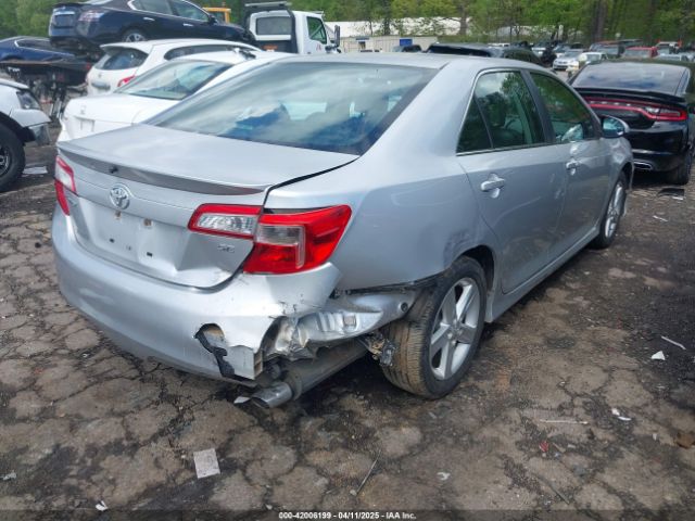 4T1BF1FK2EU302732 Toyota CAMRY SE