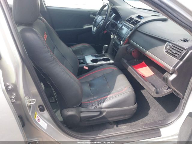 4T1BF1FK2EU302732 Toyota CAMRY SE