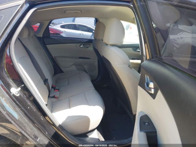 3KPF24AD3LE187713 KIA Forte Lxs