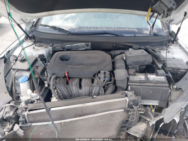 5NPE24AF0JH697829 Hyundai SONATA SE