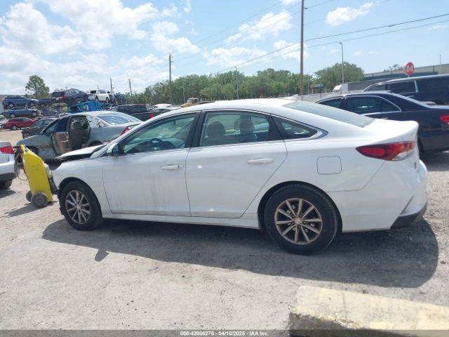 5NPE24AF0JH697829 Hyundai SONATA SE