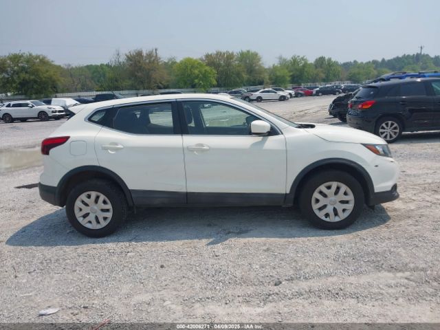JN1BJ1CP5KW229426 Nissan 2019