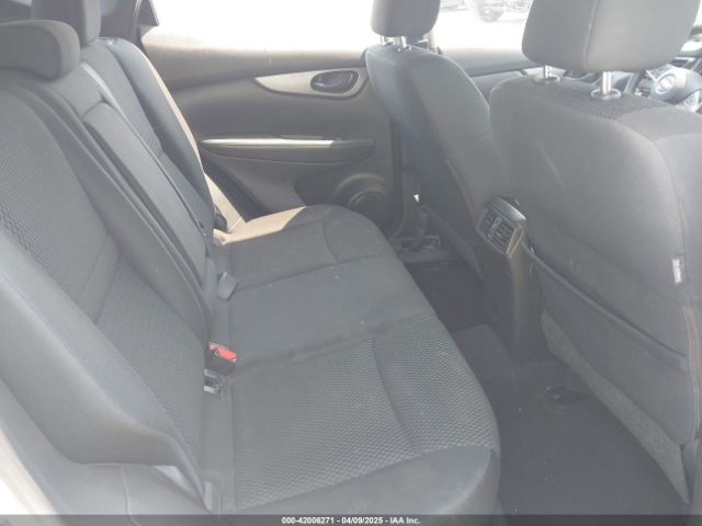 JN1BJ1CP5KW229426 Nissan 2019