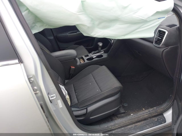 KNDPMCAC8L7805821 KIA Sportage Lx