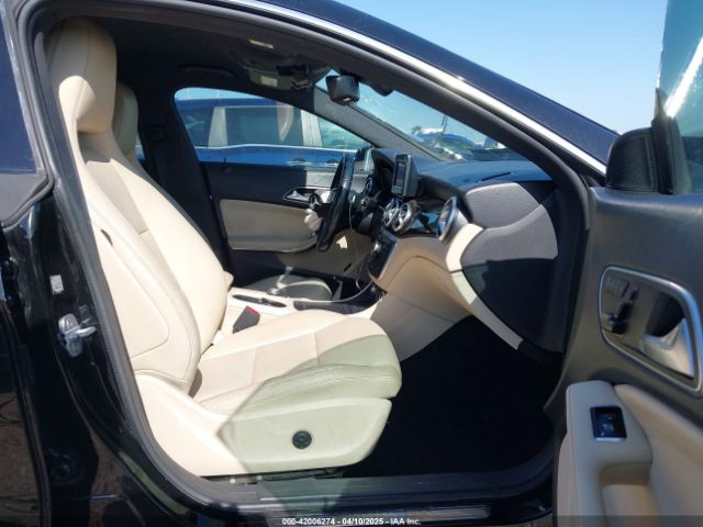 2014 MERCEDES-BENZ CLA 250 WDDSJ4EB2EN055329 Photo 4