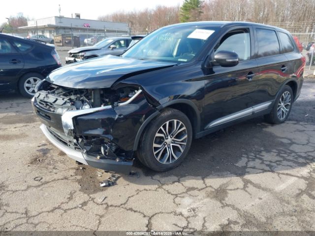 JA4AZ3A3XHZ030810 Mitsubishi Outlander Se