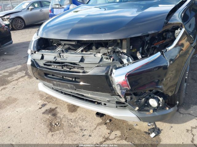 JA4AZ3A3XHZ030810 Mitsubishi Outlander Se