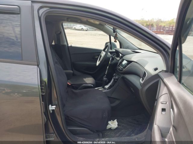 3GNCJKSB4KL178849 Chevrolet TRAX LS