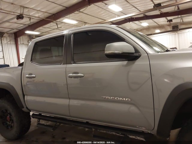 3TMCZ5AN1KM232360 Toyota Tacoma Trd Off Road