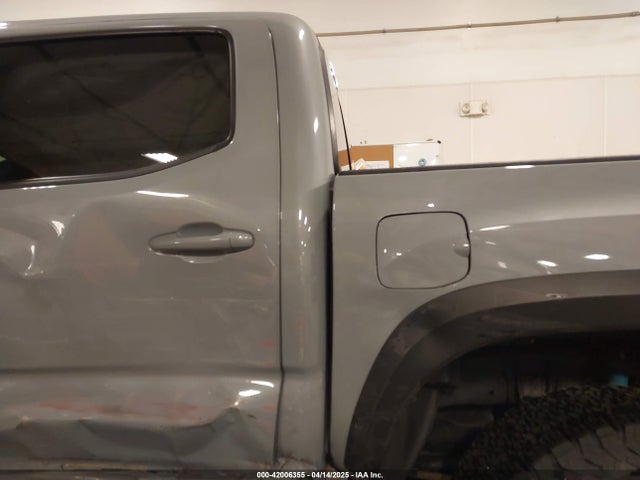 3TMCZ5AN1KM232360 Toyota Tacoma Trd Off Road