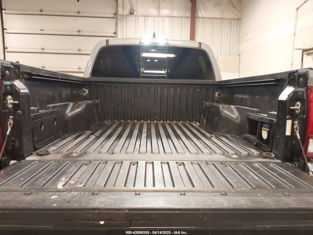 3TMCZ5AN1KM232360 Toyota Tacoma Trd Off Road