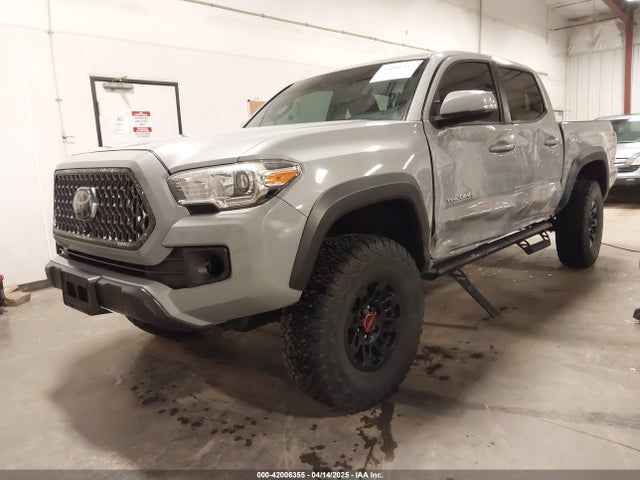 3TMCZ5AN1KM232360 Toyota Tacoma Trd Off Road