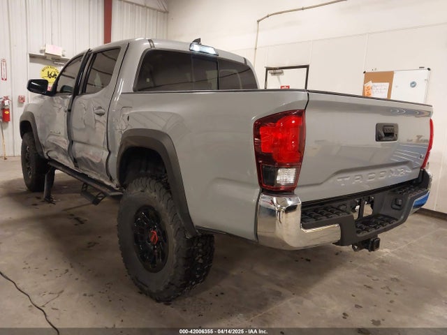 3TMCZ5AN1KM232360 Toyota Tacoma Trd Off Road