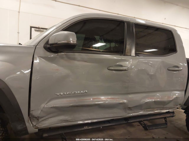 3TMCZ5AN1KM232360 Toyota Tacoma Trd Off Road