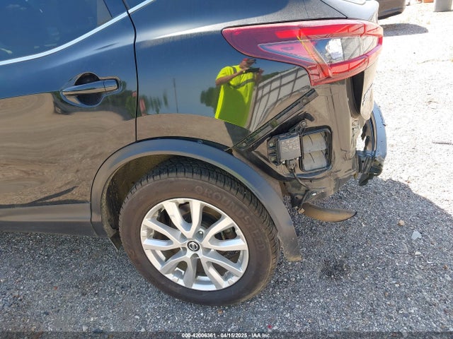 JN1BJ1AV9MW563365 Nissan Rogue Sport S Fwd Xtronic Cvt