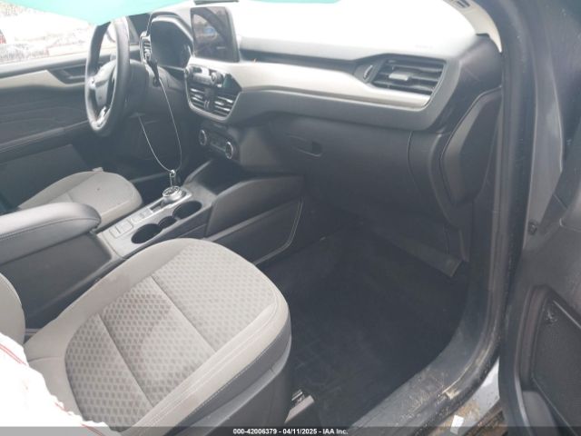 1FMCU9BZ8NUB46840 Ford Escape Se Hybrid