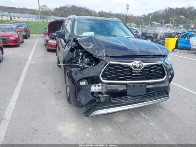 5TDFZRBH3MS065631 Toyota Highlander Platinum