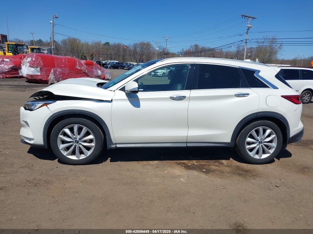 3PCAJ5M30KF113891 Infiniti Qx50 Essential