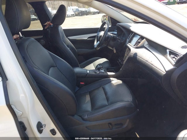 3PCAJ5M30KF113891 Infiniti Qx50 Essential