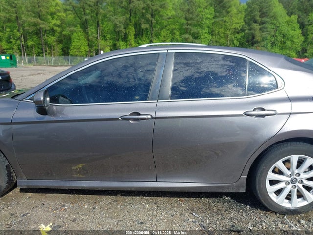 4T1B11HK0JU646873 Toyota CAMRY LE
