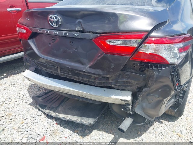 4T1B11HK0JU646873 Toyota CAMRY LE